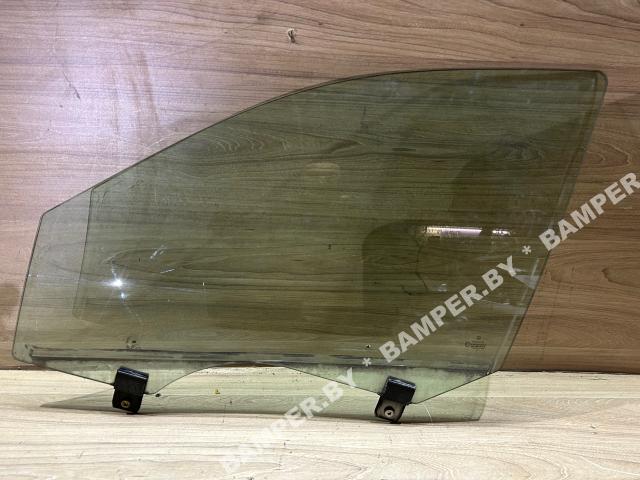 Стекло двери передней правой