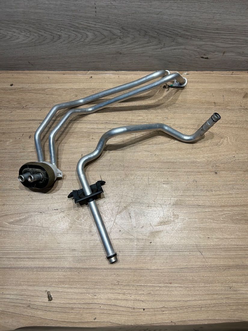 Патрубок отопителя (печки)