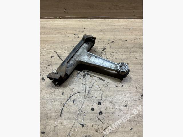 Рычаг передний правый
