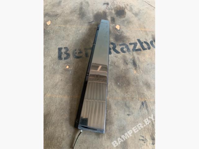 Молдинг двери задней правой