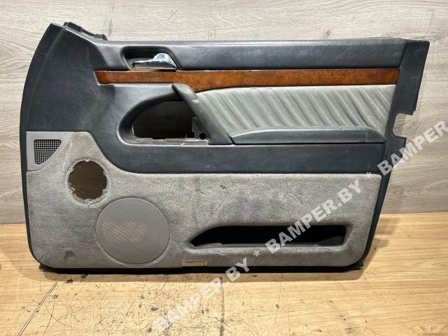 Обшивка двери передней правой (дверная карта)