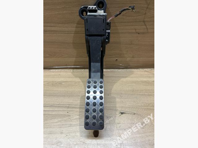 Педаль газа