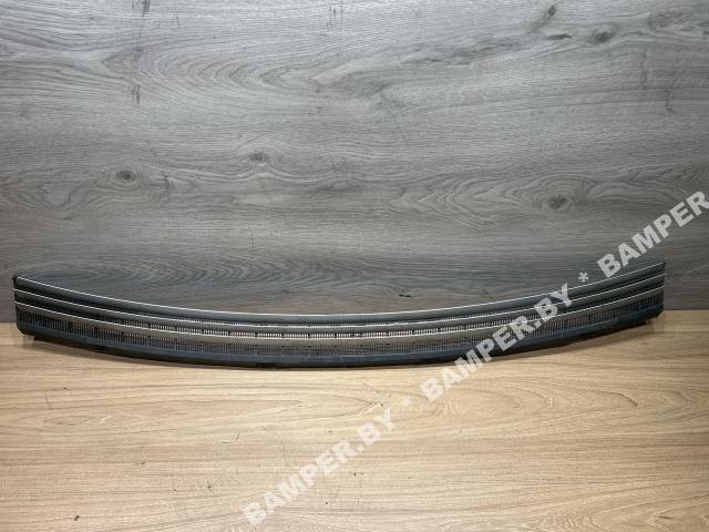 Дефлектор капота