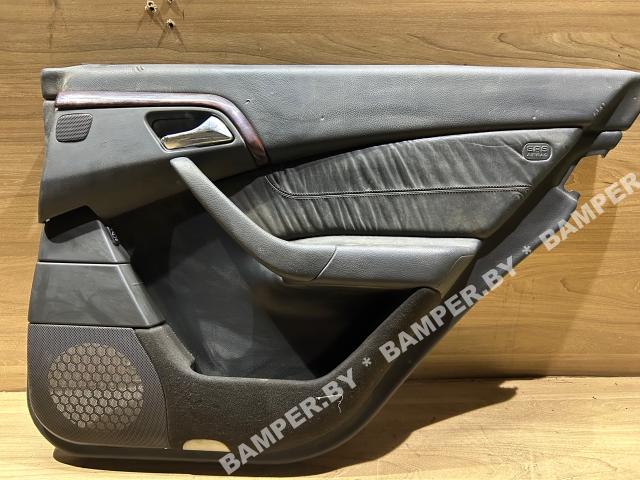 Обшивка двери задней правой (дверная карта)