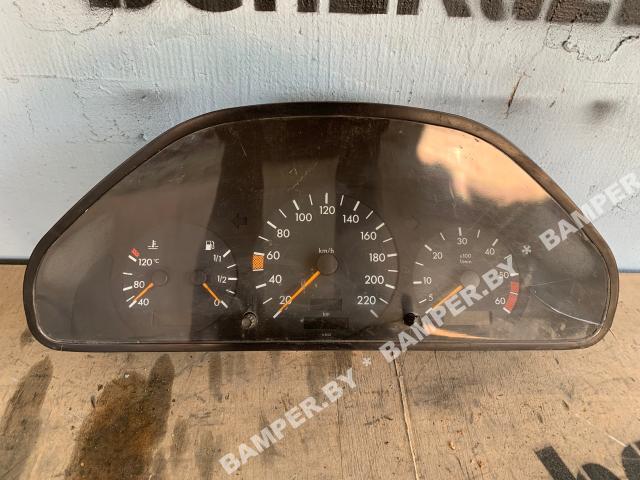 Щиток приборов (приборная панель)