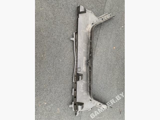 Молдинг крышки багажника