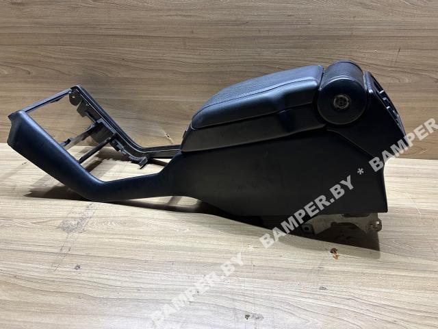 Подлокотник