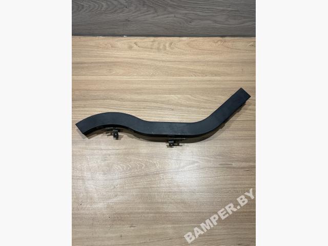 Пластик моторного отсека