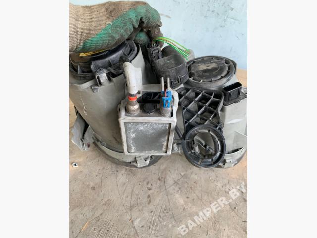 Замок двери передней левой