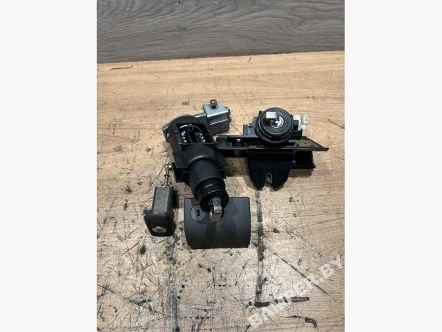 Замок багажника