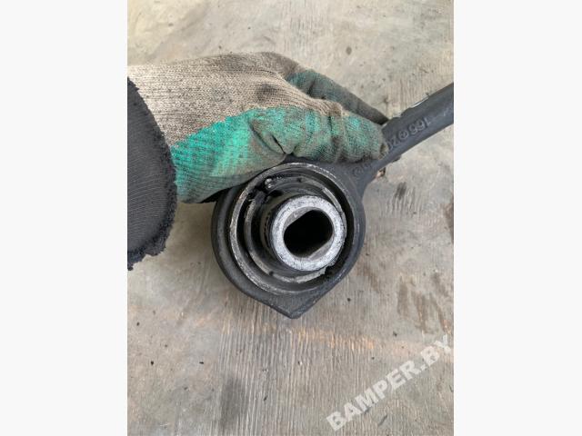 Рычаг передний левый