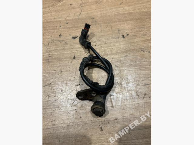 Датчик ABS передний